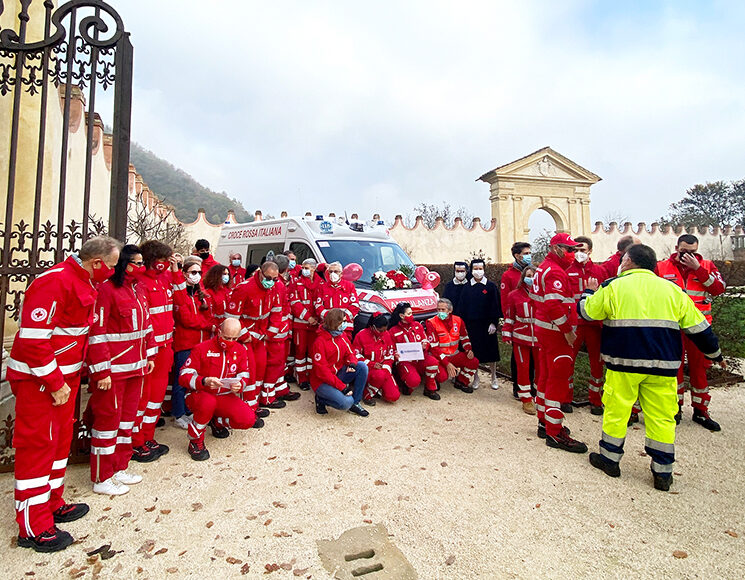 Consegna dell'Ambulanza donata da Criocabin alla Croce Rossa Italiana